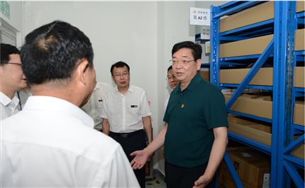 河南航投黨委書記、董事長張明超 深入中原龍浩開展“不忘初心、牢記使命”主題教育調(diào)研